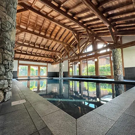 Spacieux Duplex Dans Avec Piscine *